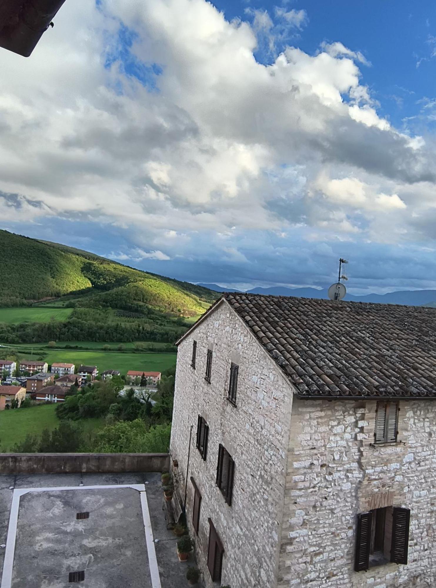 Degli Alessandri House Sassoferrato Luaran gambar