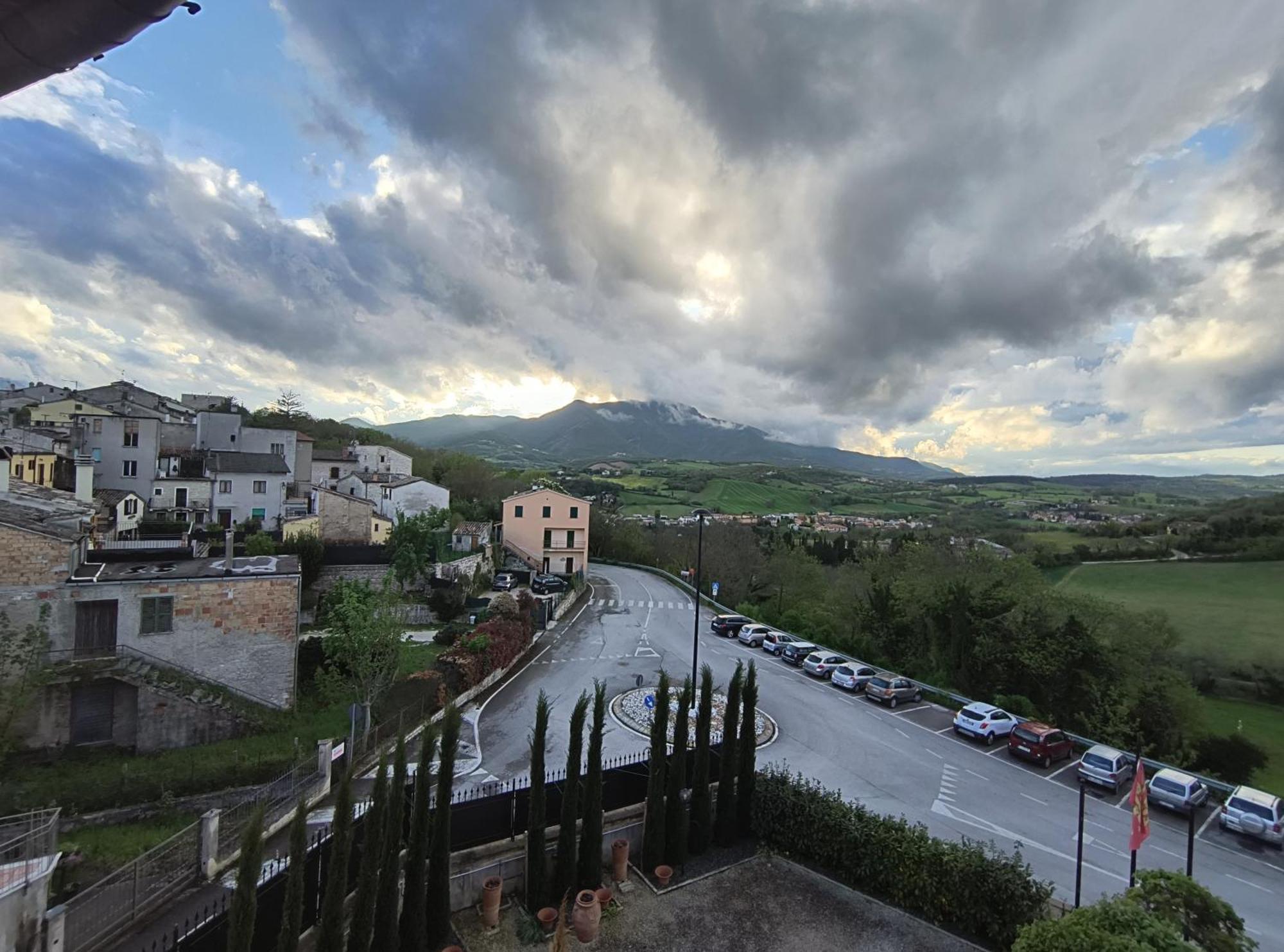 Degli Alessandri House Sassoferrato Luaran gambar